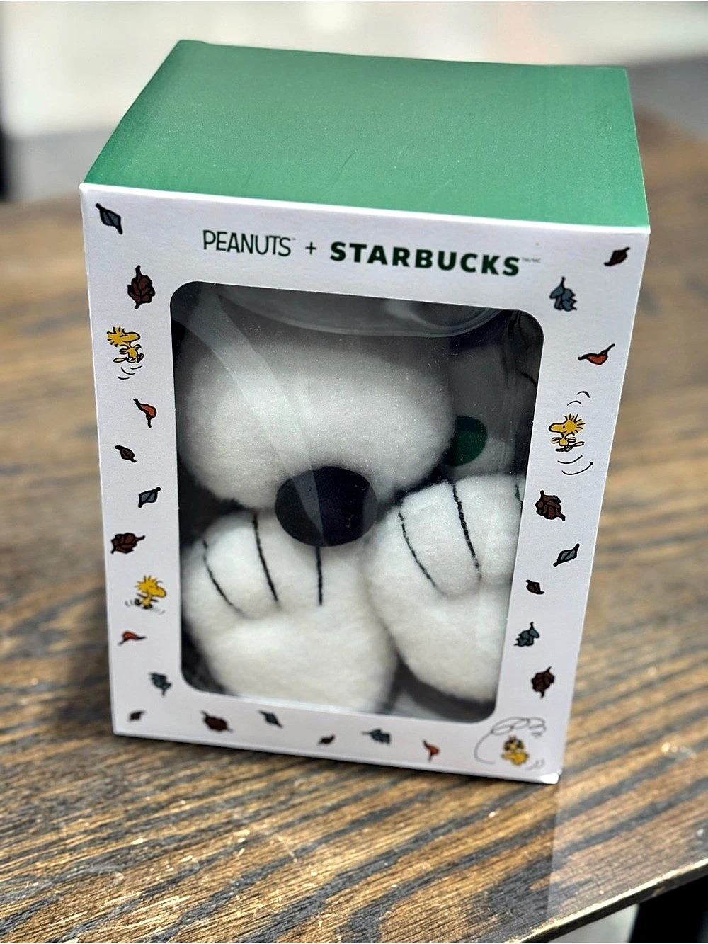Starbucks Peanuts + Starbucks Snoopy plush in White & Green NWT